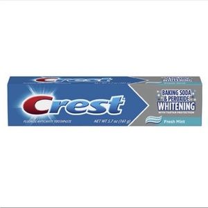 ✨ NWT Three Crest Whitening 5.7 oz Toothpastes ✨